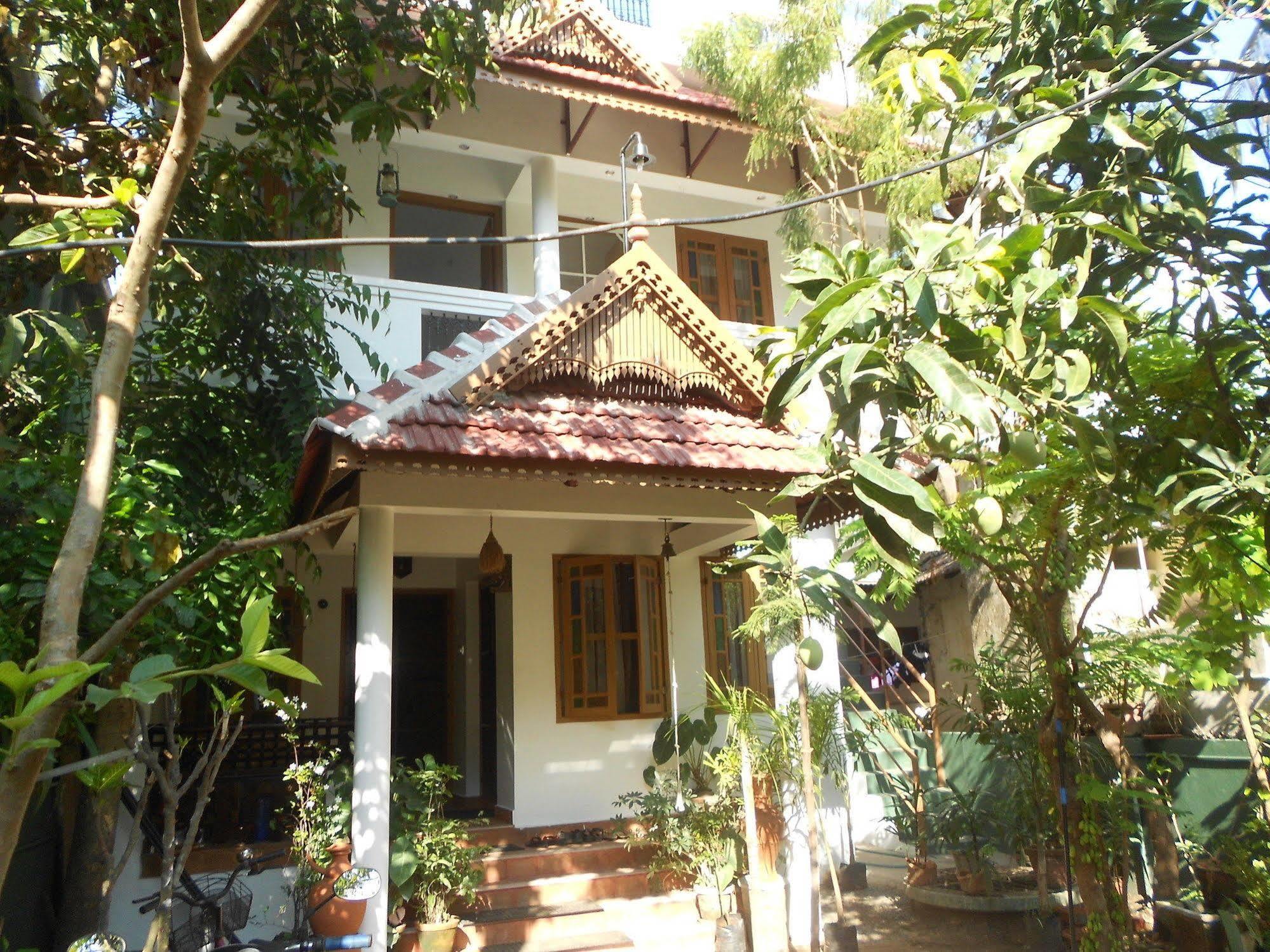 梦幻住宿加早餐旅馆 Kochi 外观 照片