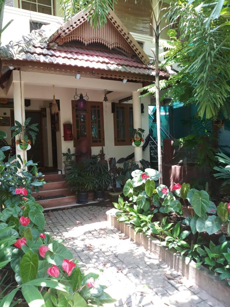 梦幻住宿加早餐旅馆 Kochi 外观 照片